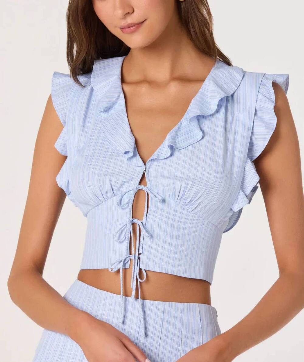 NEW ASTR zoela ruffle trim top in blue multi
